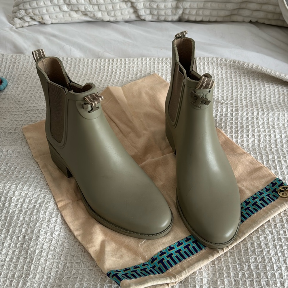 Tory Burch Rainboots